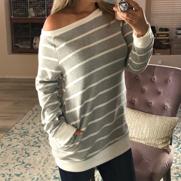 ❗️❗️Last 1! SMALL Heather Grey Striped Comfy Top - Picture 5 of 9